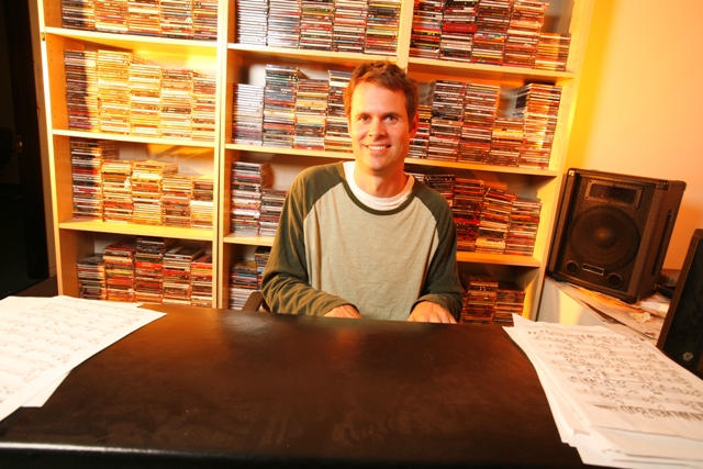 timwestergrendesk.jpg
