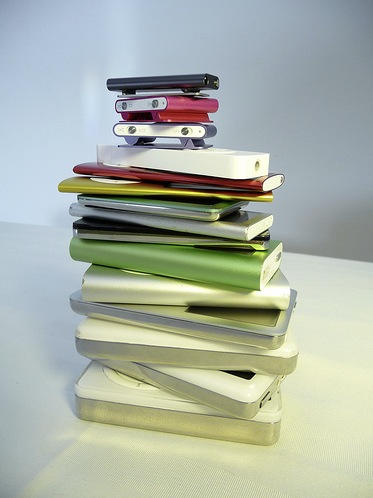 20100330-pileofipods.jpg