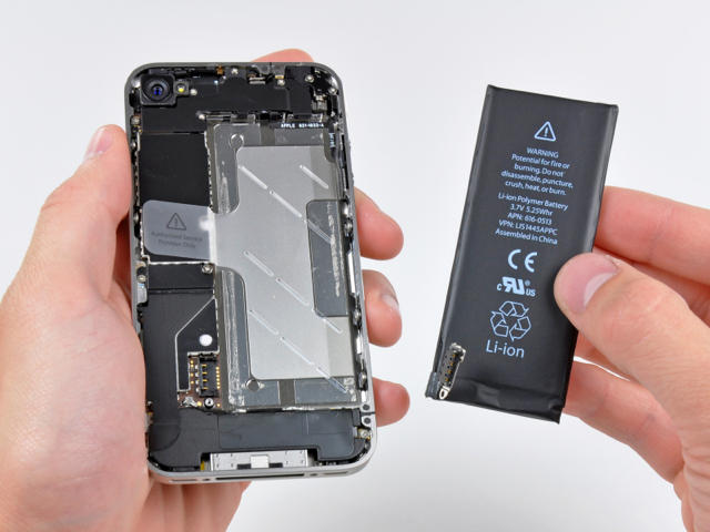 With Official Release still days away, iPhone 4 already spilling its guts.