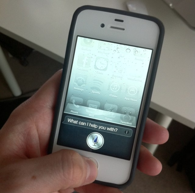 using-Siri