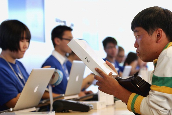 Apple Launches iPad 2 In China