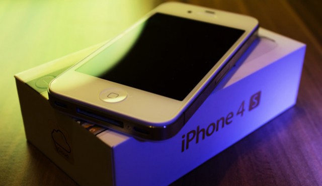 iPhone-4S-withbox