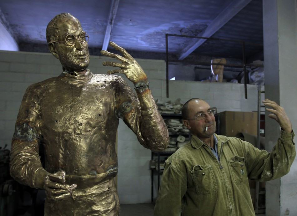 stevejobsstatue1