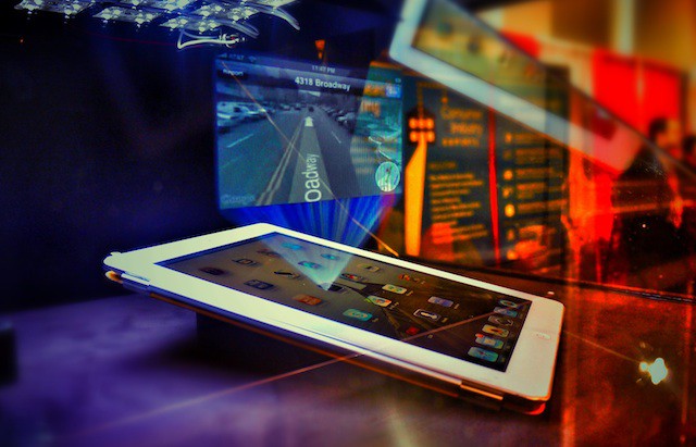 iPad hologram