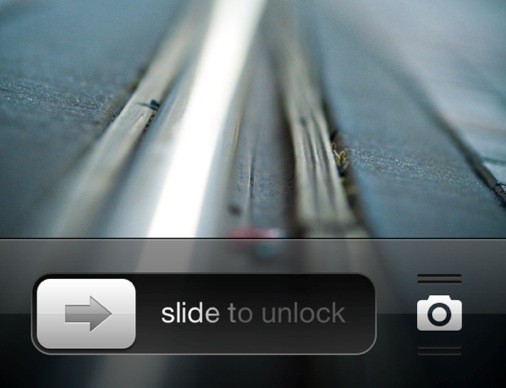 Is that a camera shortcut on an iOS 5.0.1 lock screen?