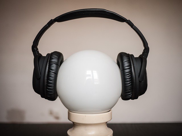 People with tiny pin heads might avoid these headphones. Photos Charlie Sorrel (CC BY-NC-SA 3.0)
