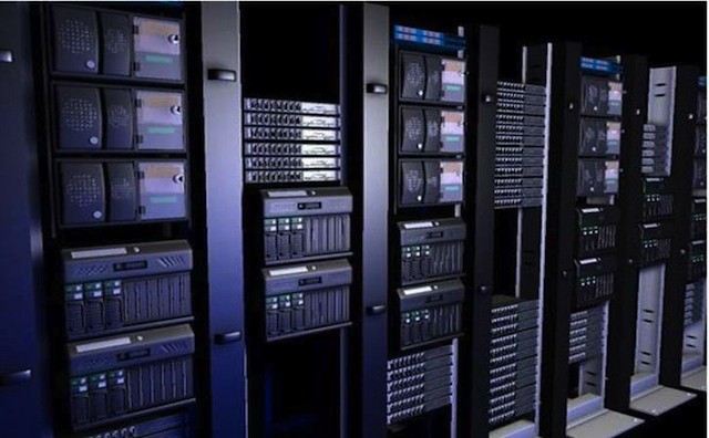 With the right iOS tools, IT pros can manage a datacenter from anyplace