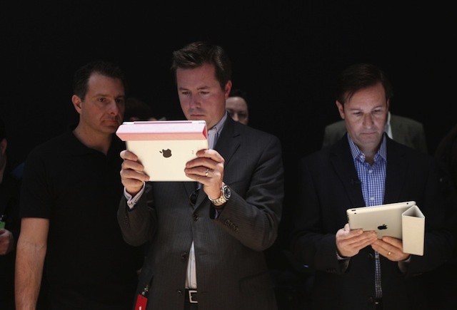 50% of marketing pros predict iPad continues to dominate business in 2013