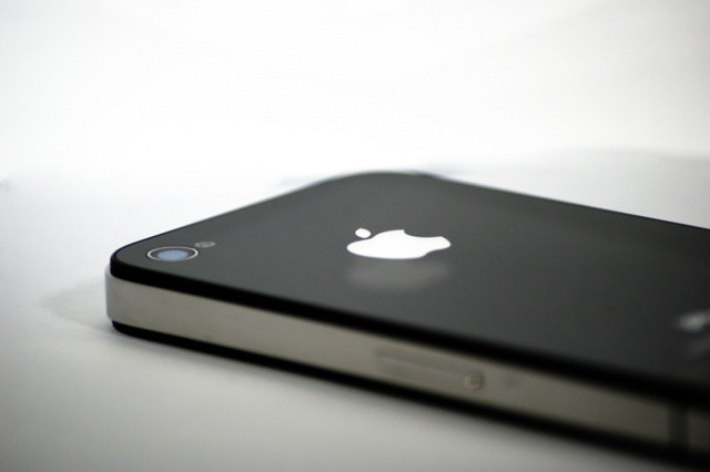 iphone-4s-face-down
