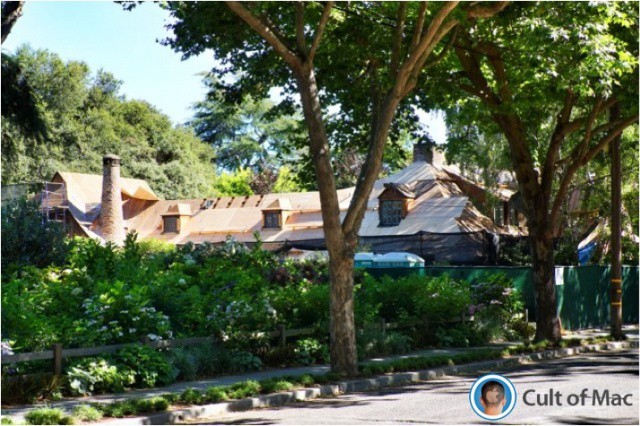 Jobs's Palo Alto home while undergoing renovation.