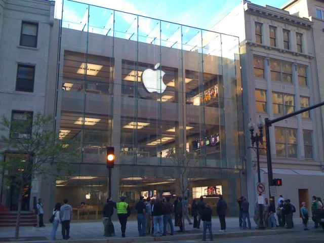 boylston_apple