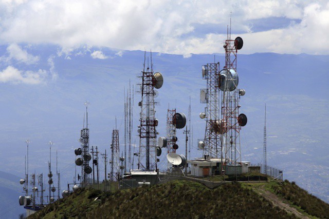 As mobile data traffic continues to explode, carriers may need to shift 3G/4G data to available Wi-Fi networks.