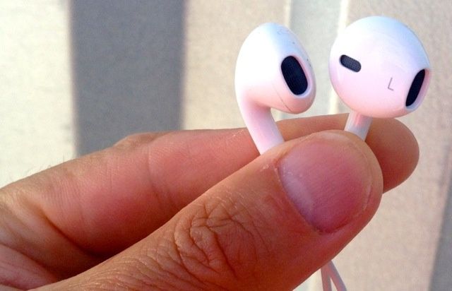 iPhone_EarPods_4