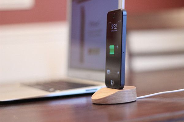 Lightning-dock-mac-side_grande