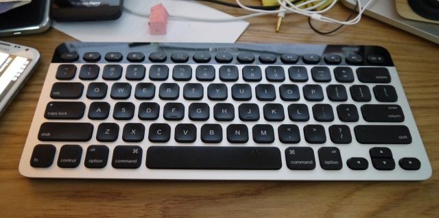 Logitech-Easy-Switch-front