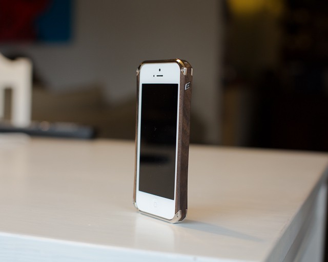 element-ronin-iphone-5-6.jpg