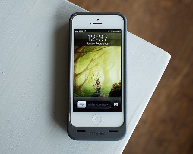 mophie-juice-pack-helium-5.jpg
