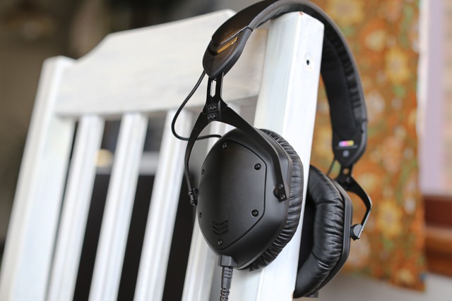 v-moda-crossfade-m-100-matte-black-headphones-12.jpg