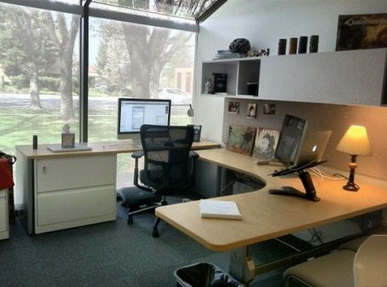 apple_office1-550x408