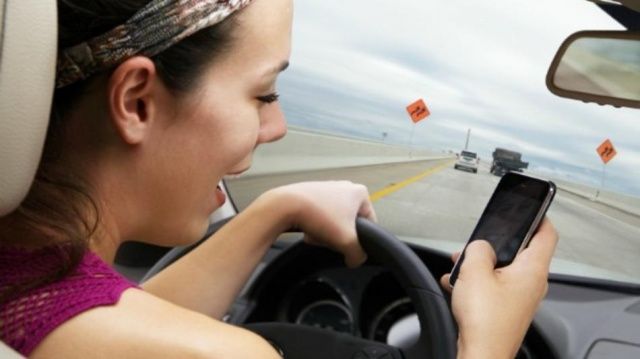 Apple loves the idea that you get a lot of use out of your iPhone, but it doesn't want to be responsible for car crashes! This 2008 patent filing describes a Windows Phone-style 