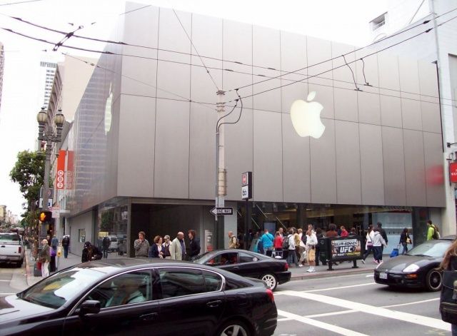 apple-store-san-francisco-united-states+1152_12861199611-tpfil02aw-3428