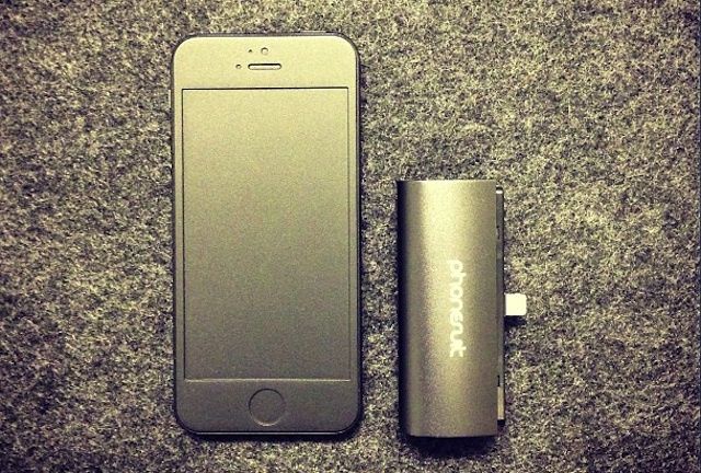 phonesuit-flex-pocket-1