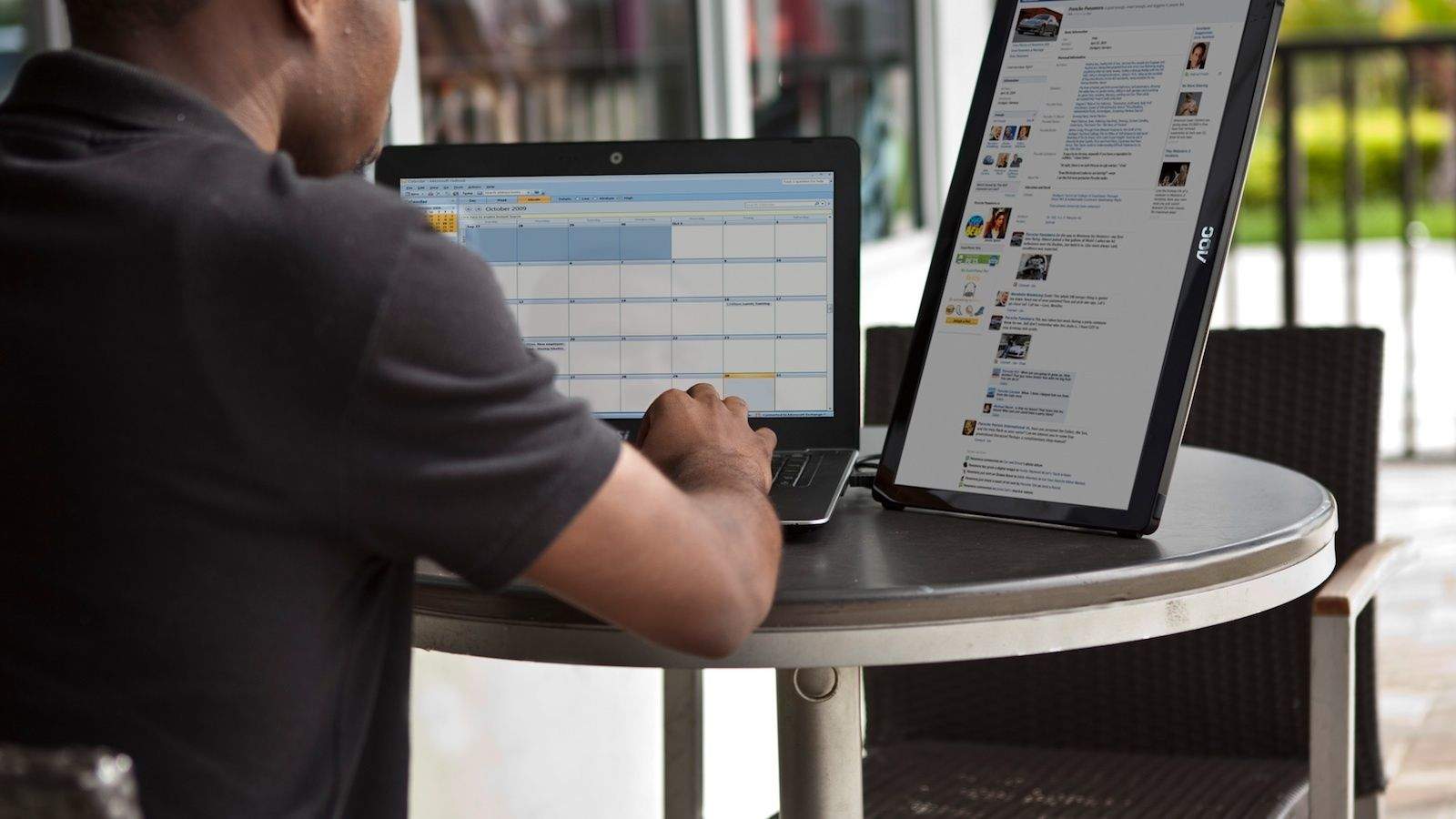 aoc-16-inch-monitor