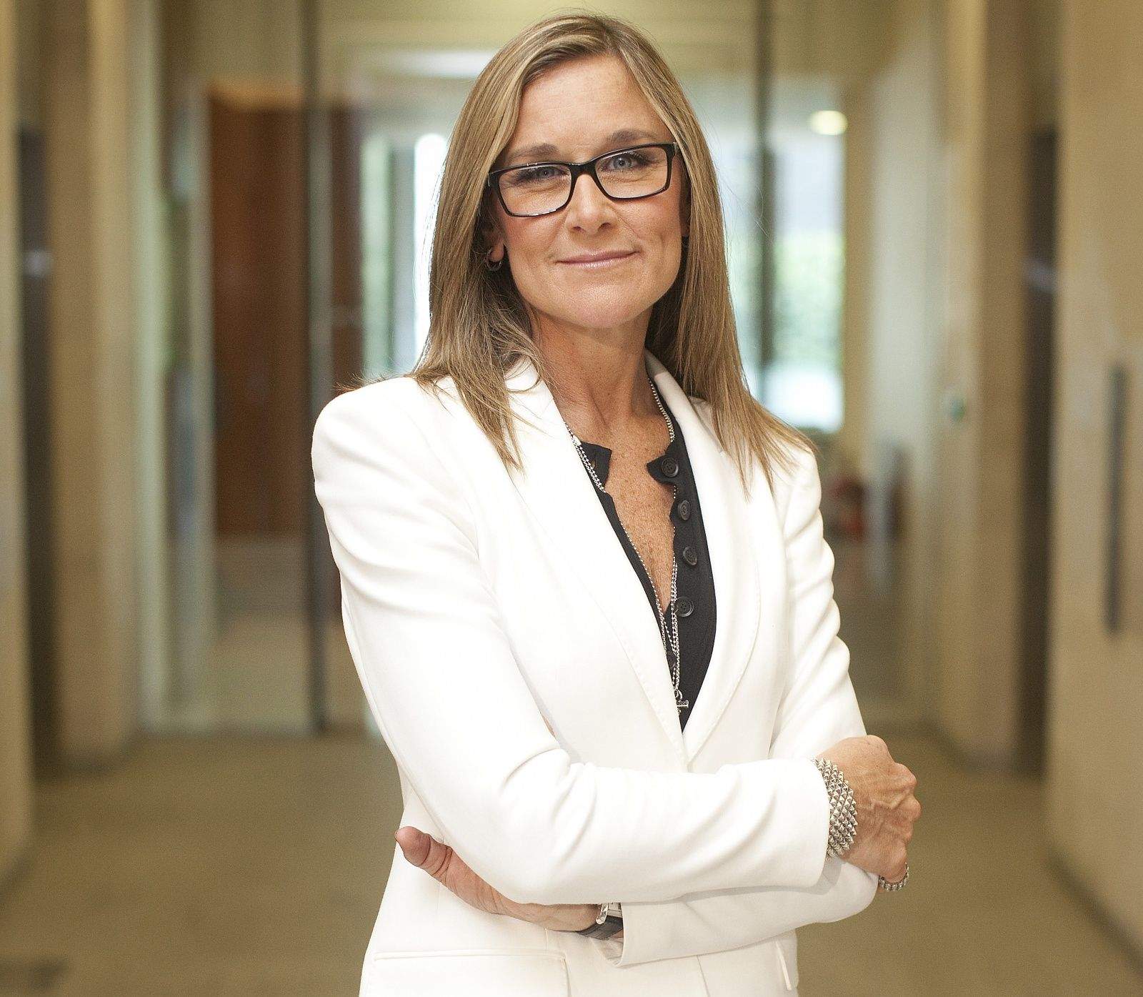 Angela-Ahrendts