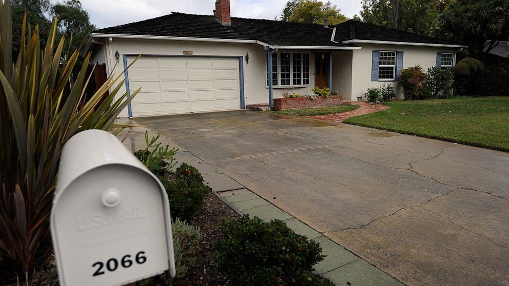 gty_steve_jobs_house_kb_130924_16x9_992