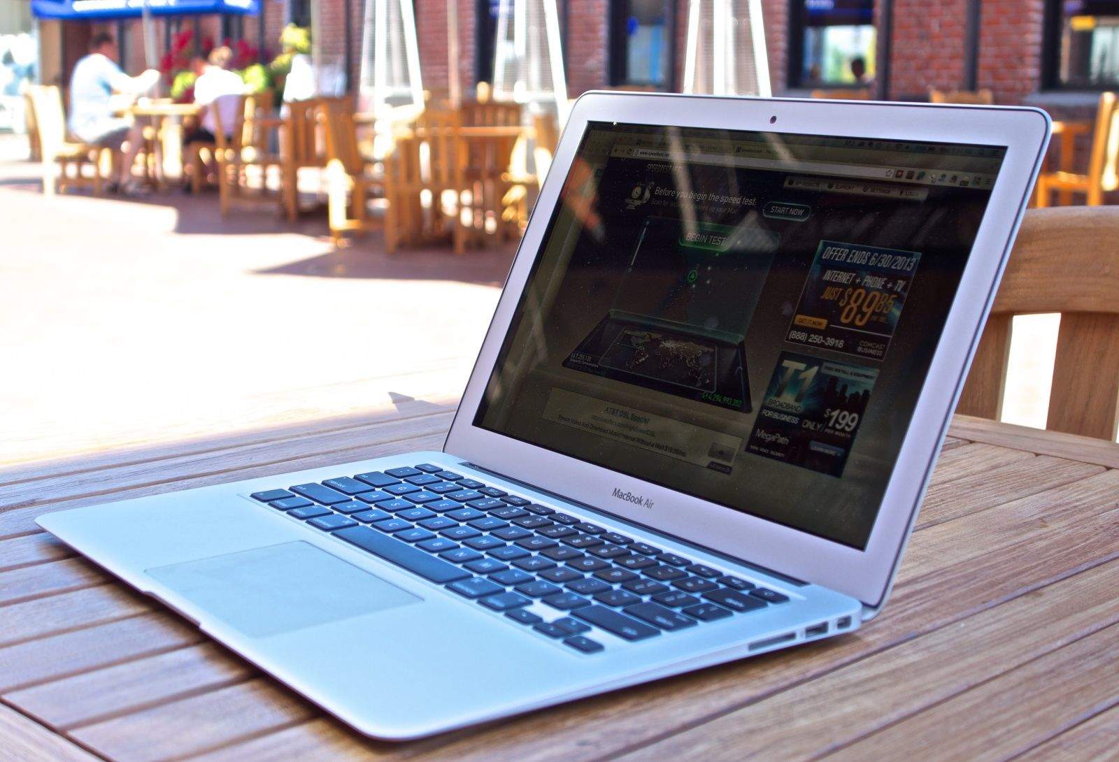 Grab a great deal on a refurbished MacBook Pro Ivy i5 Dual 13