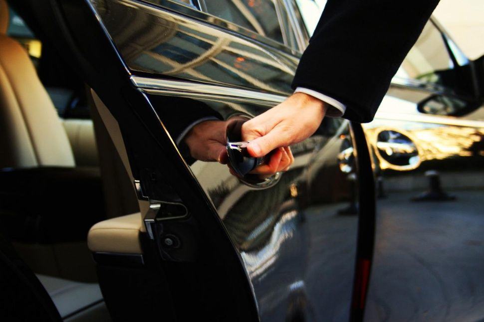Uber failed to win over Apple as a partner for its delivery business.