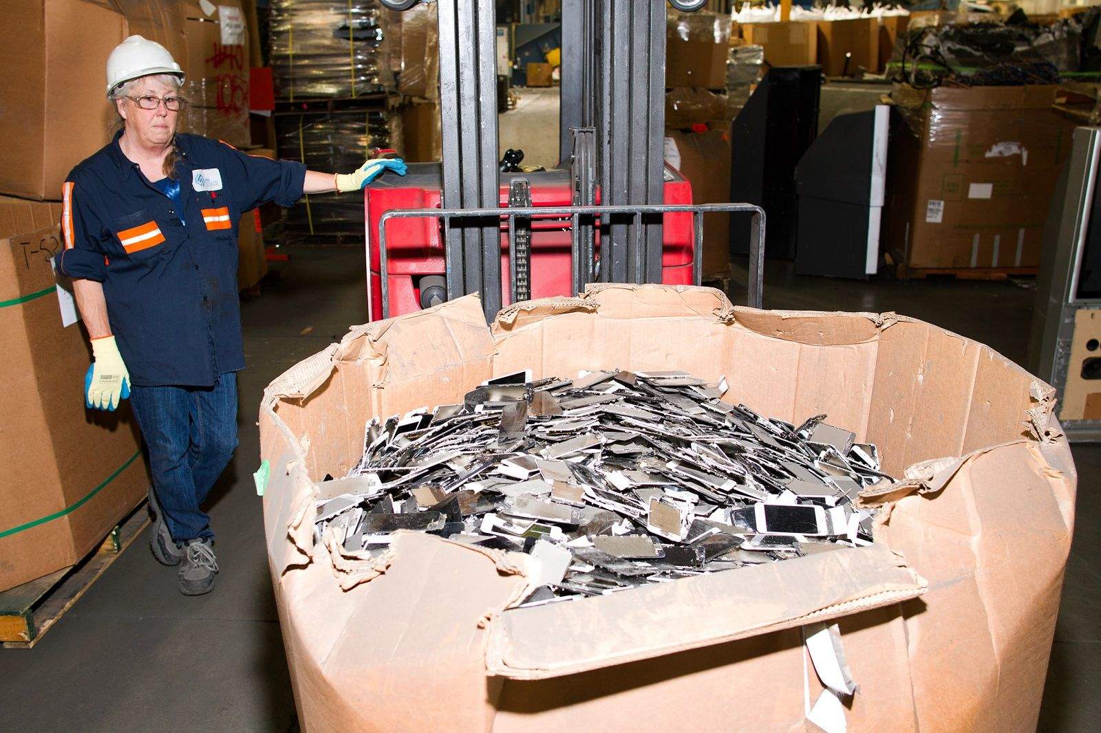 Every year, millions of older smartphones are dumped. We hope to help change that. Cult of Mac is launching a trade-in service that pays more than almost all the other gadget buy-back programs out there. Photo: Jim Merithew/Cult of Mac