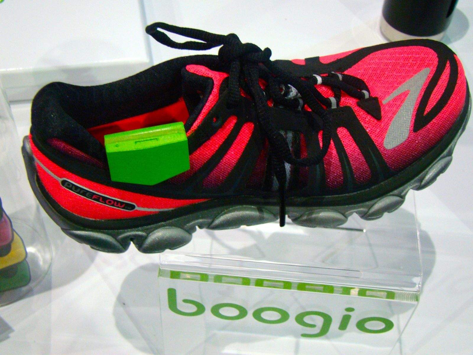 The shoes are your own, the Boogio slides under the insole and attaches on the shoe rim. Photo: Rob LeFebvre/Cult of Mac
