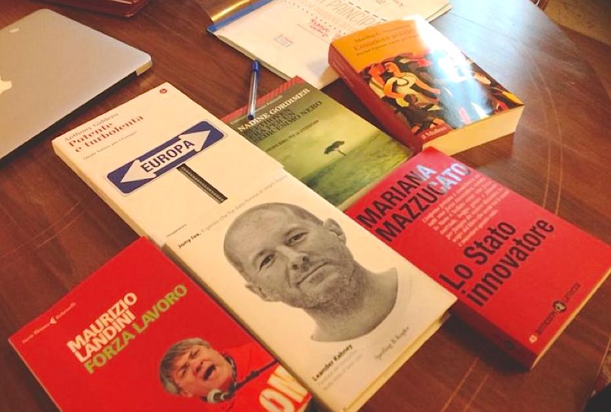 jony_desk