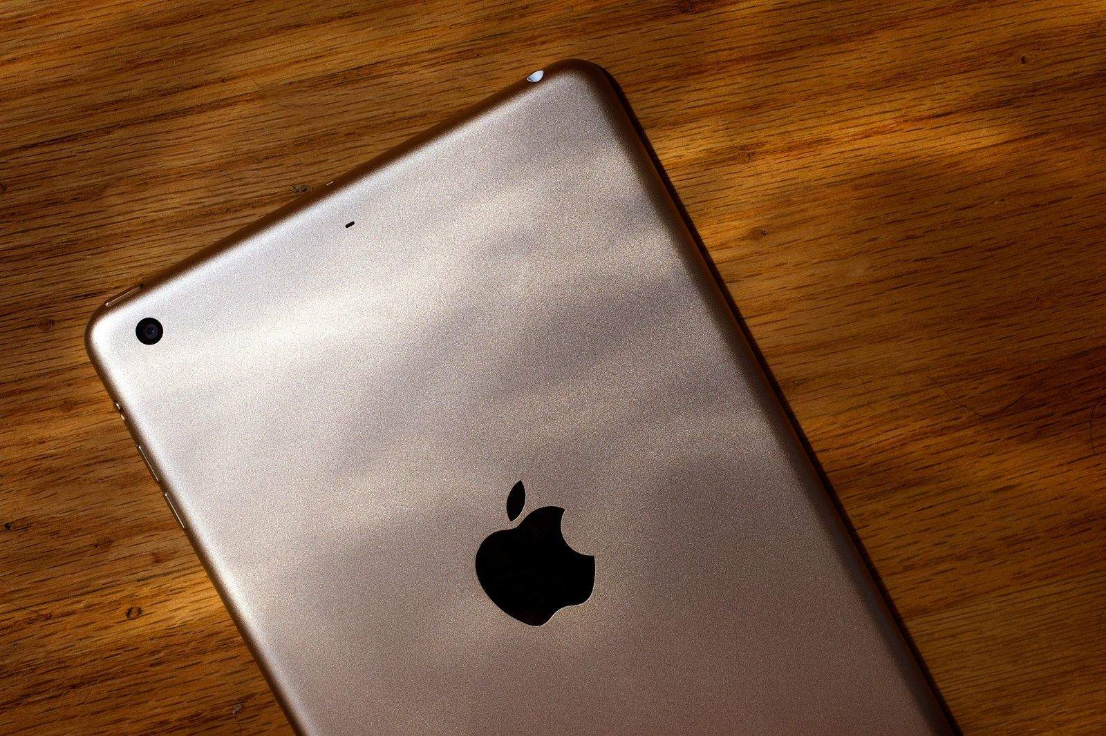 iPad sales are slowing. Photo: Jim Merithew/Cult of Mac