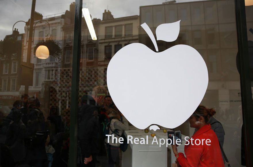 You've never seen an Apple Store quite like this. Screenshot: Cult of Mac