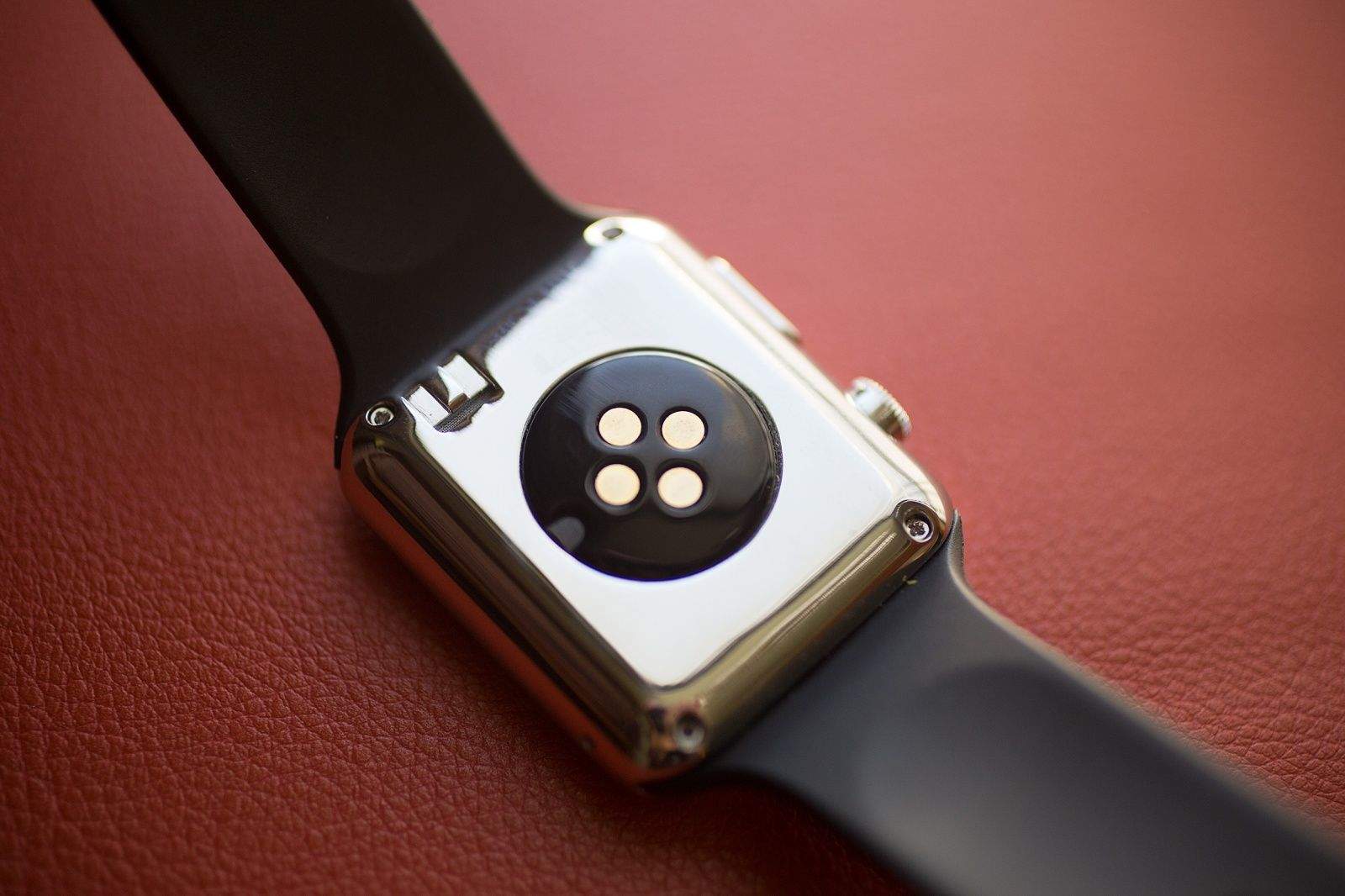 Fake Apple Watches are available now, if you know where to look. Photo: Jim Merithew/Cult of Mac