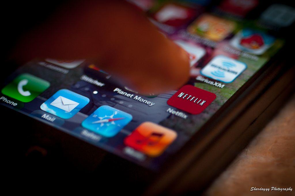 The new Netflix app reveals your internet speeds.