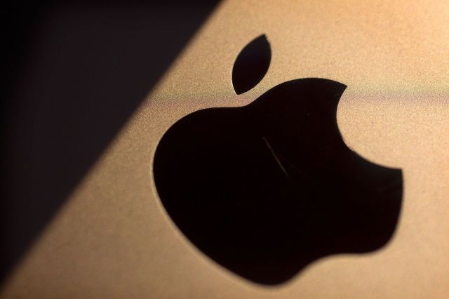 Apple's iPad business may not turn around any time soon. Photo: Jim Merithew/Cult of Mac
