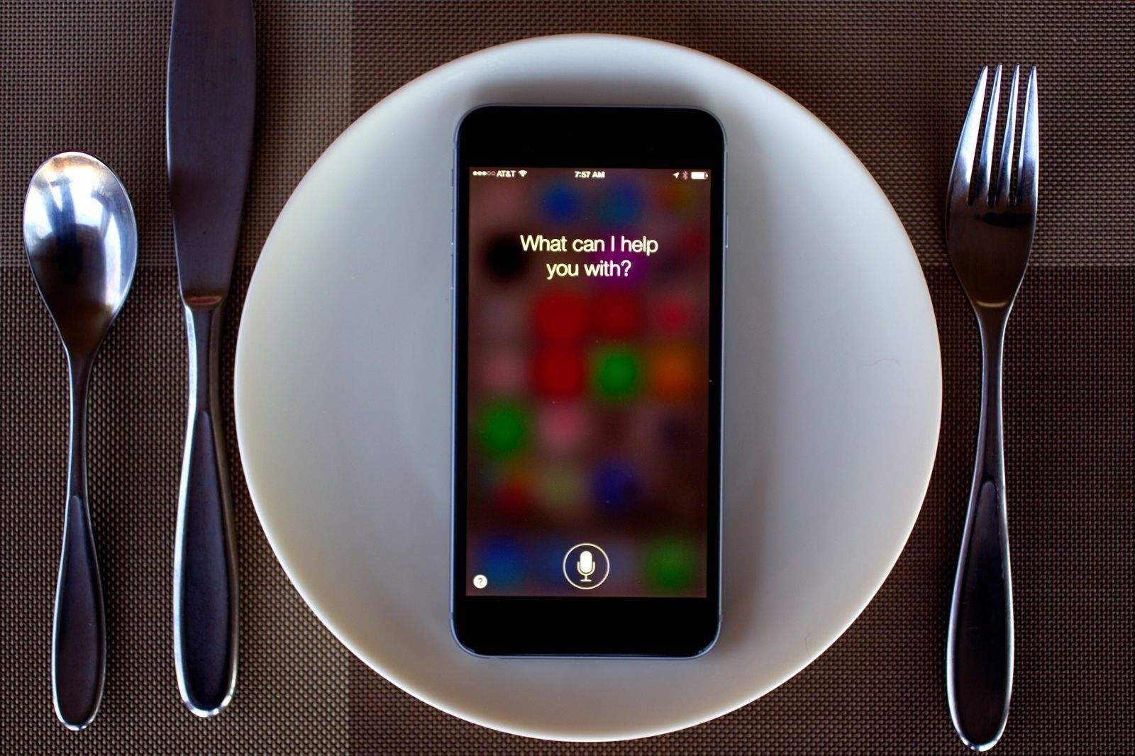 Siri speaks even more languages in iOS 8.3. Photo: Jim Merithew/Cult of Mac