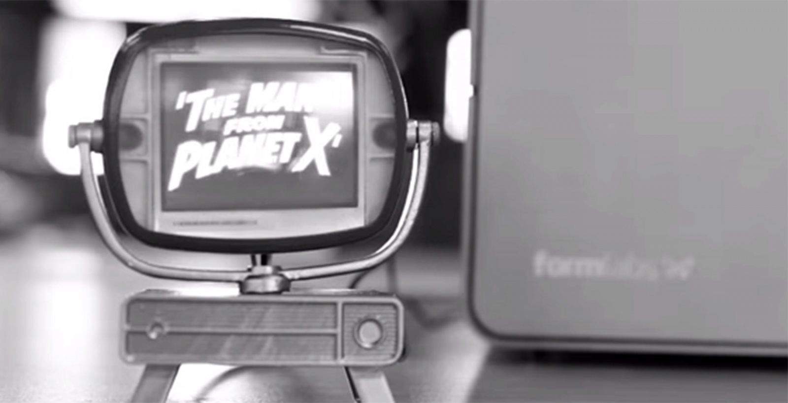 This miniature1950s-inspired television was made on a 3D printer and built around electronics that brings it to life. Photo: Formlabs/YouTube