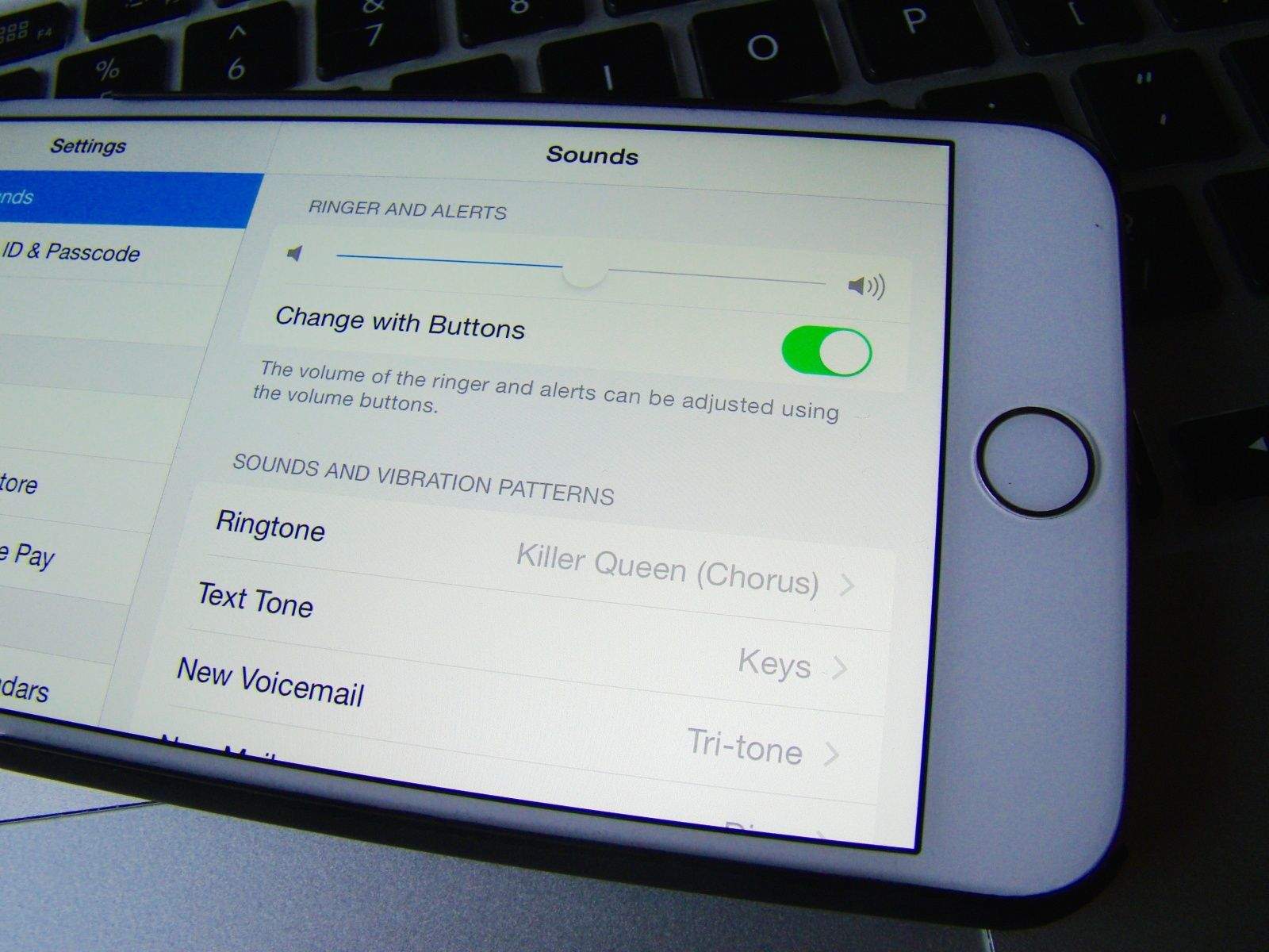 Keep your ringtone volume and media volume separate. Photo: Rob LeFebvre/Cult of Mac