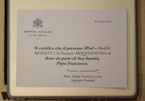 The Pope's iPad was a 32GB iPad 4 WiFi + Cellular. Who knew? Photo: Market Watch