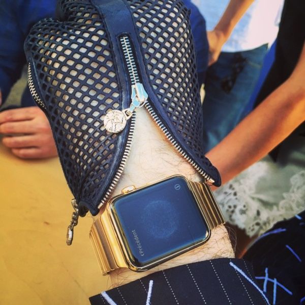gold link bracelet