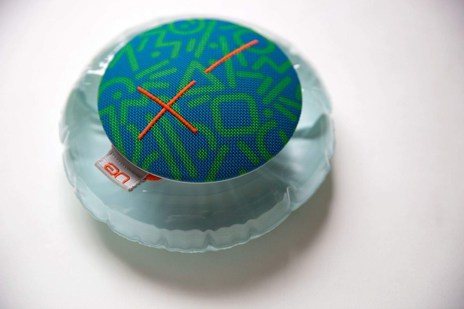 The UE Roll didn't float, so  it comes with an itsy-bitsy life preserver (if you order direct).