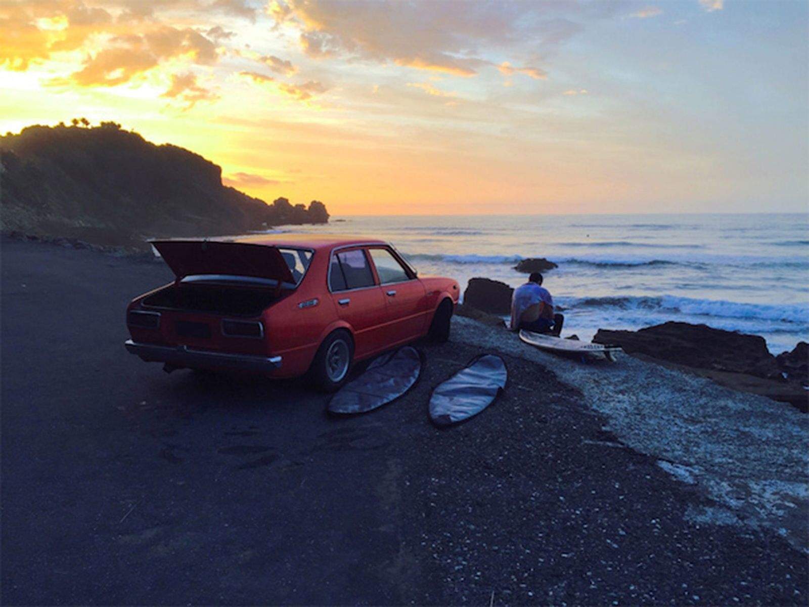 This photo by Flavio Sarescia was part of the original 