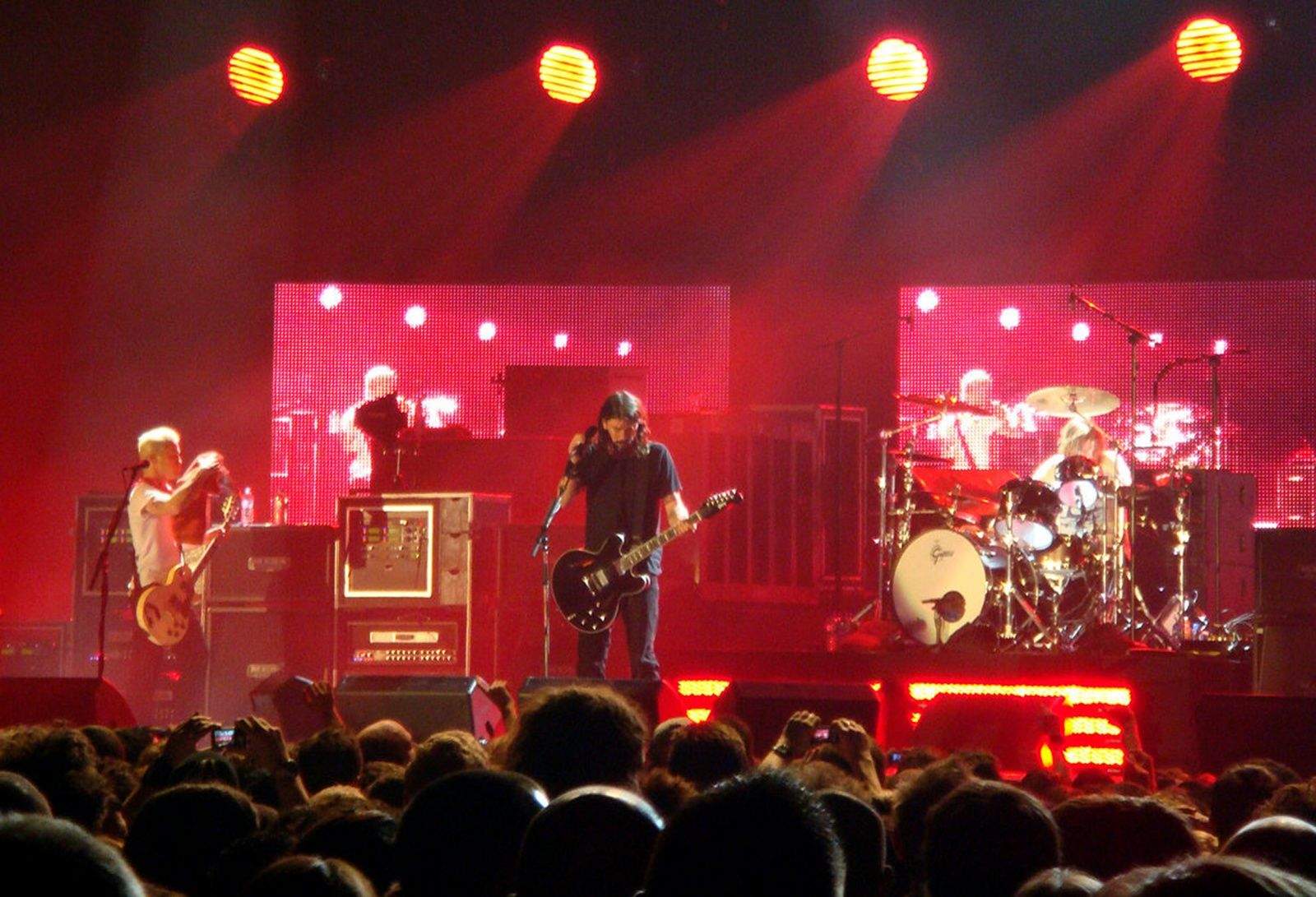 The Foo Fighters will perform at RFK Stadium and one news outlit is boycotting over its photo agreement.