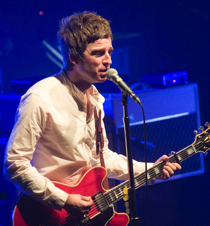 Noel_Gallagher_at_Razzmatazz,_Barcelona,_Spain-5March2012_(3)