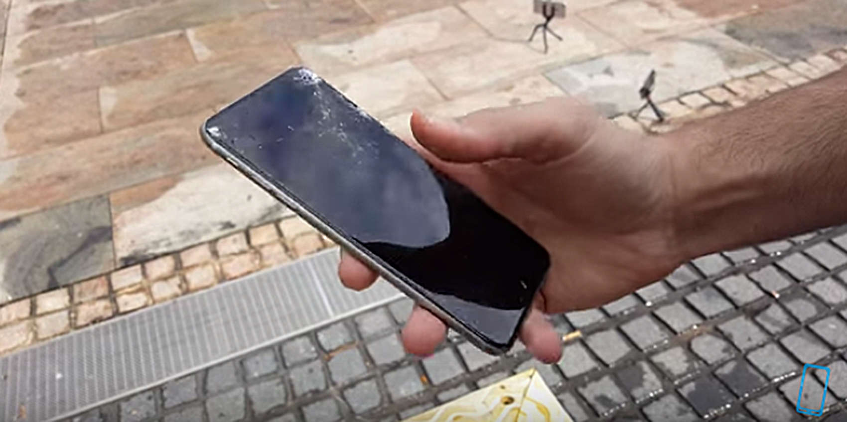 iPhone 6s drop test