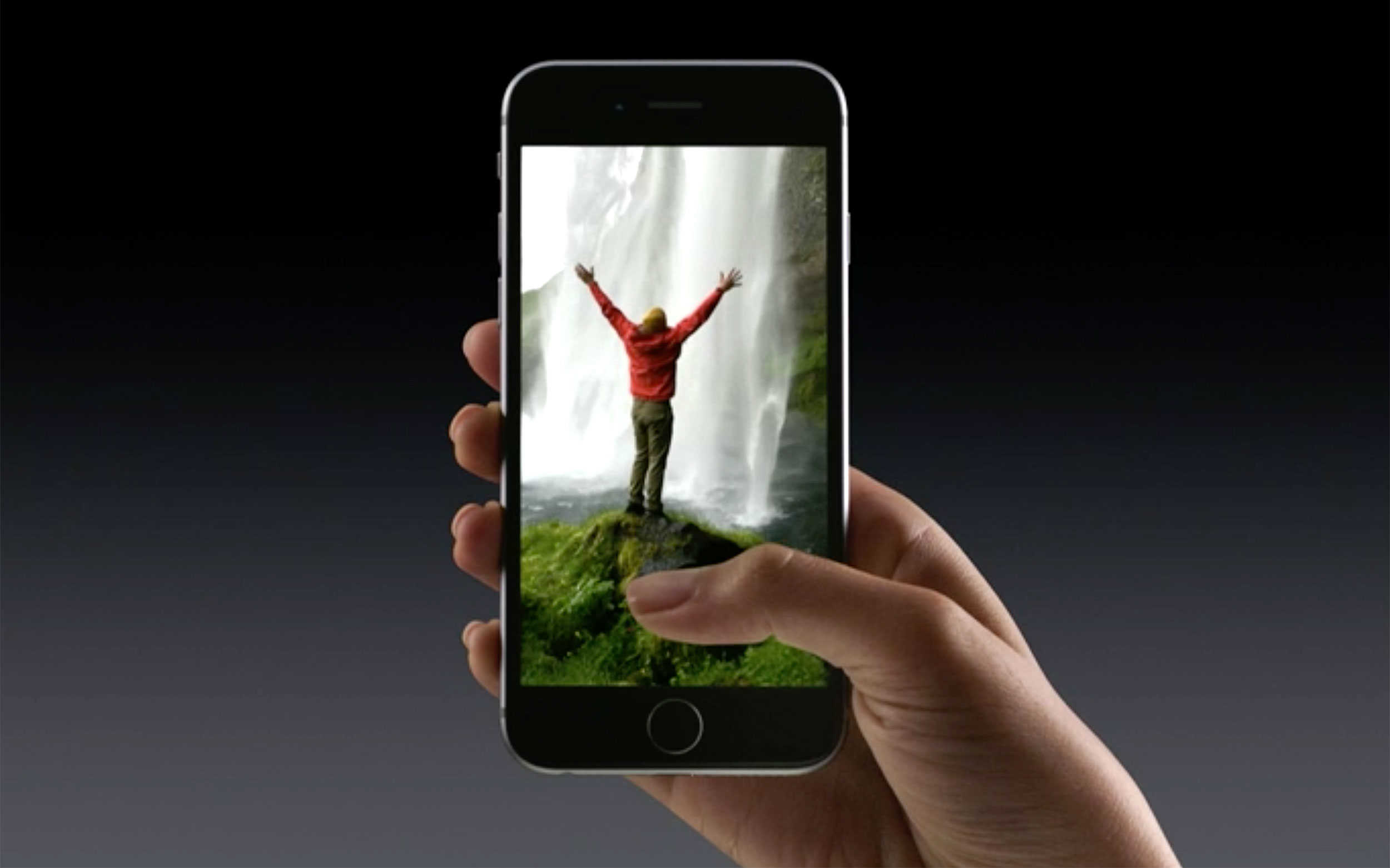 iPhone 6s has Live Photos.